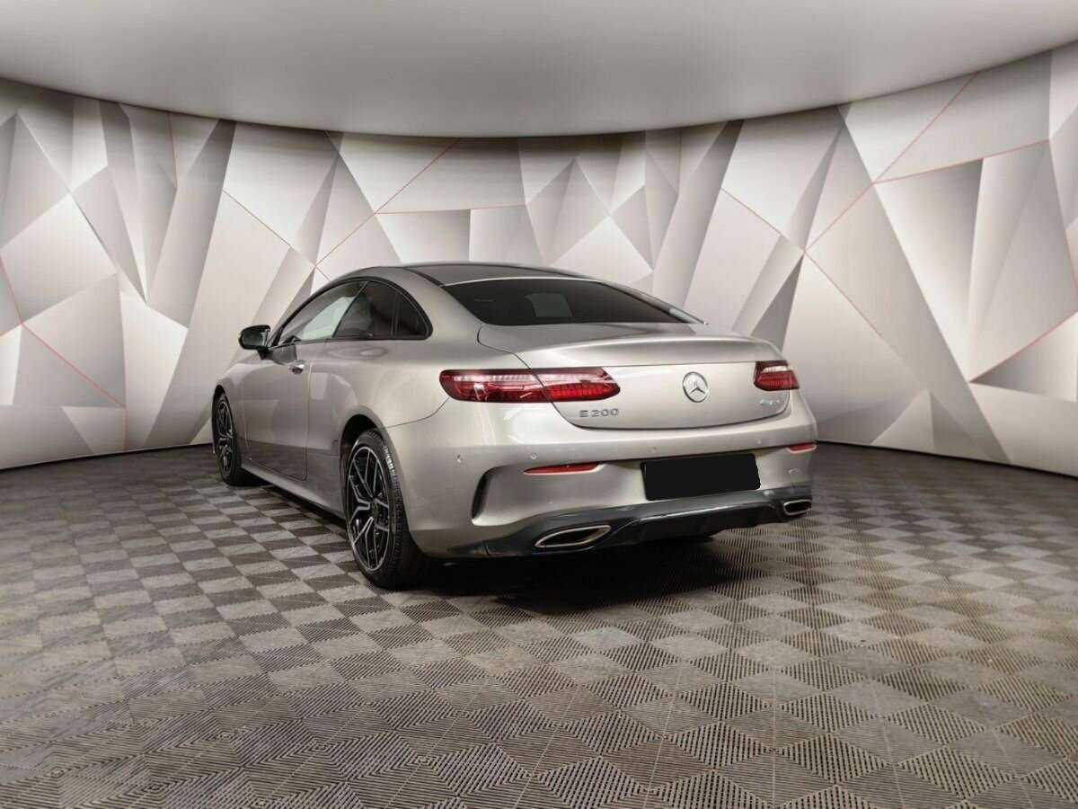 Mercedes-Benz E-Класс 2020 года с пробегом. Фото: #3