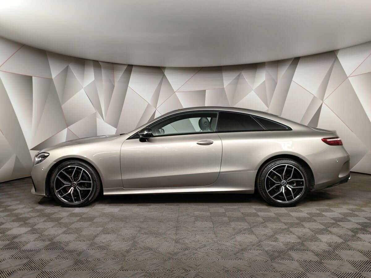 Mercedes-Benz E-Класс 2020 года с пробегом. Фото: #4