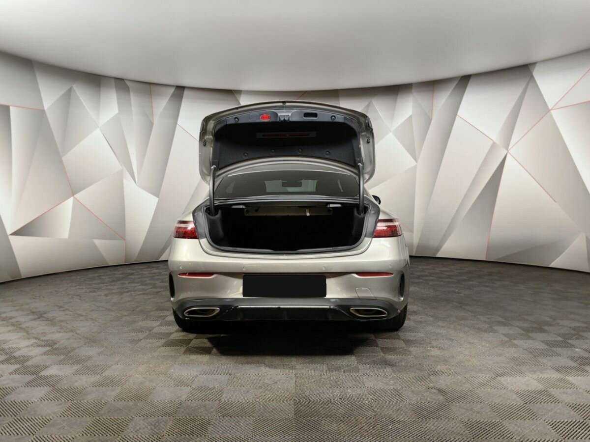 Mercedes-Benz E-Класс 2020 года с пробегом. Фото: #8