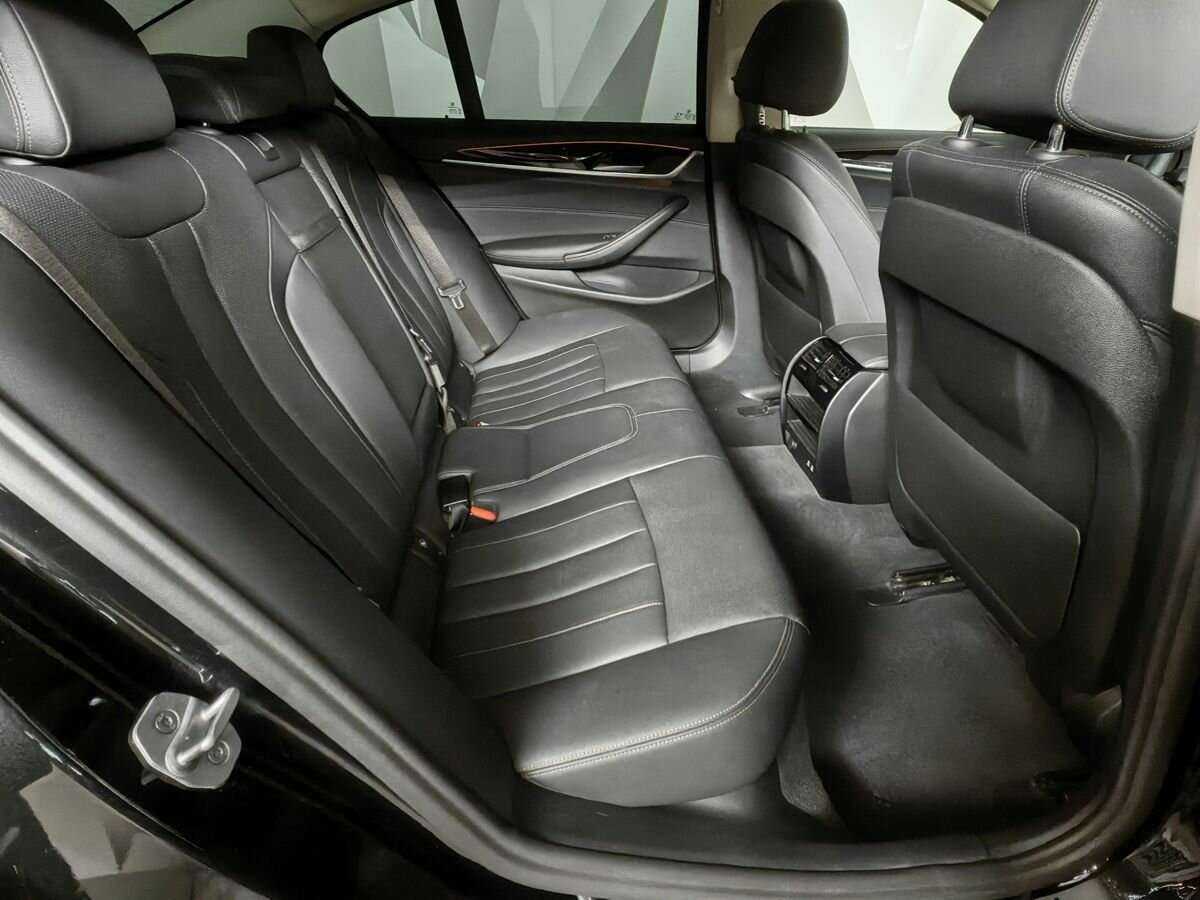 BMW 5 серии 2020 года с пробегом. Фото: #11