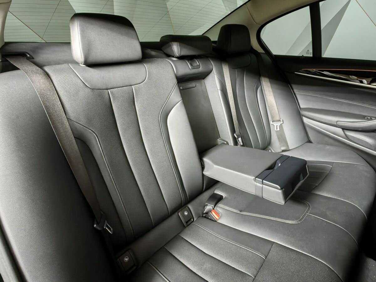 BMW 5 серии 2020 года с пробегом. Фото: #12