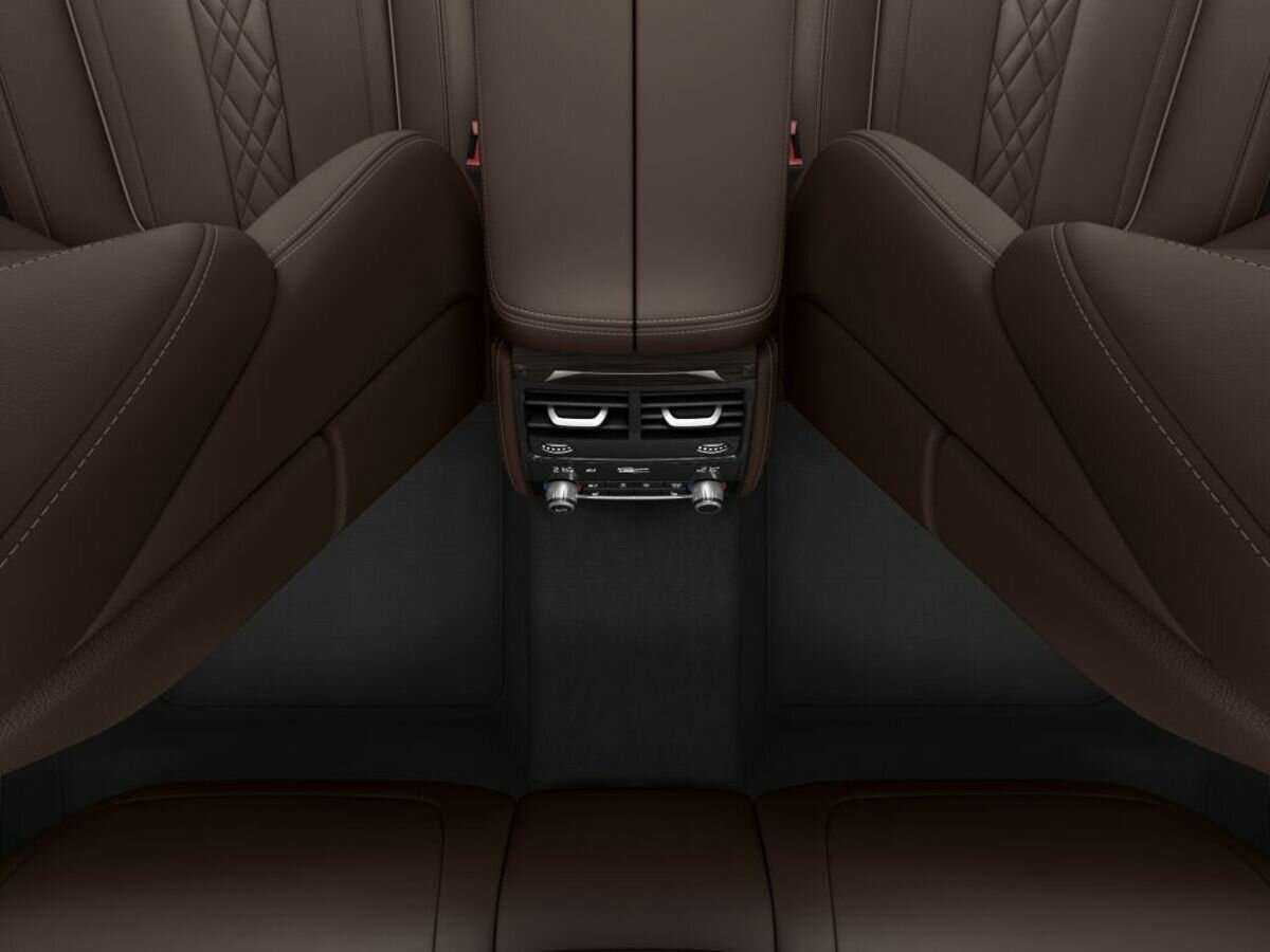 BMW 7 серии 2017 года с пробегом. Фото: #19