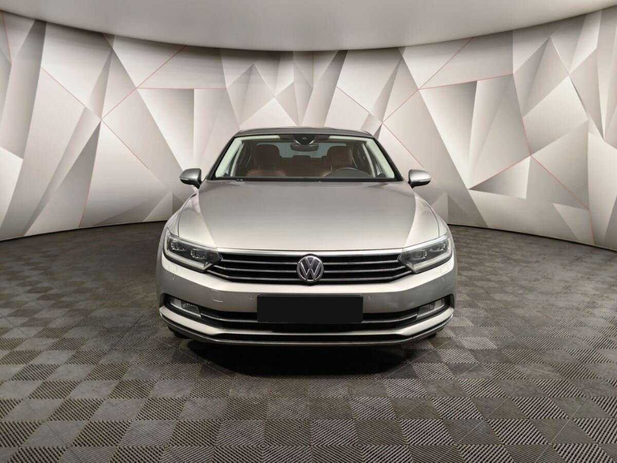 Volkswagen Passat 2017 года с пробегом. Фото: #6