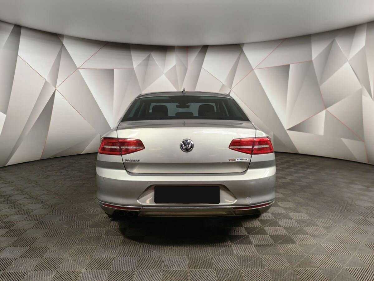 Volkswagen Passat 2017 года с пробегом. Фото: #7
