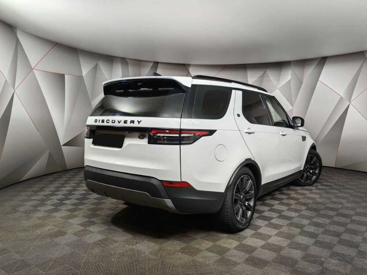 Land Rover Discovery 2018 года с пробегом. Фото: #1