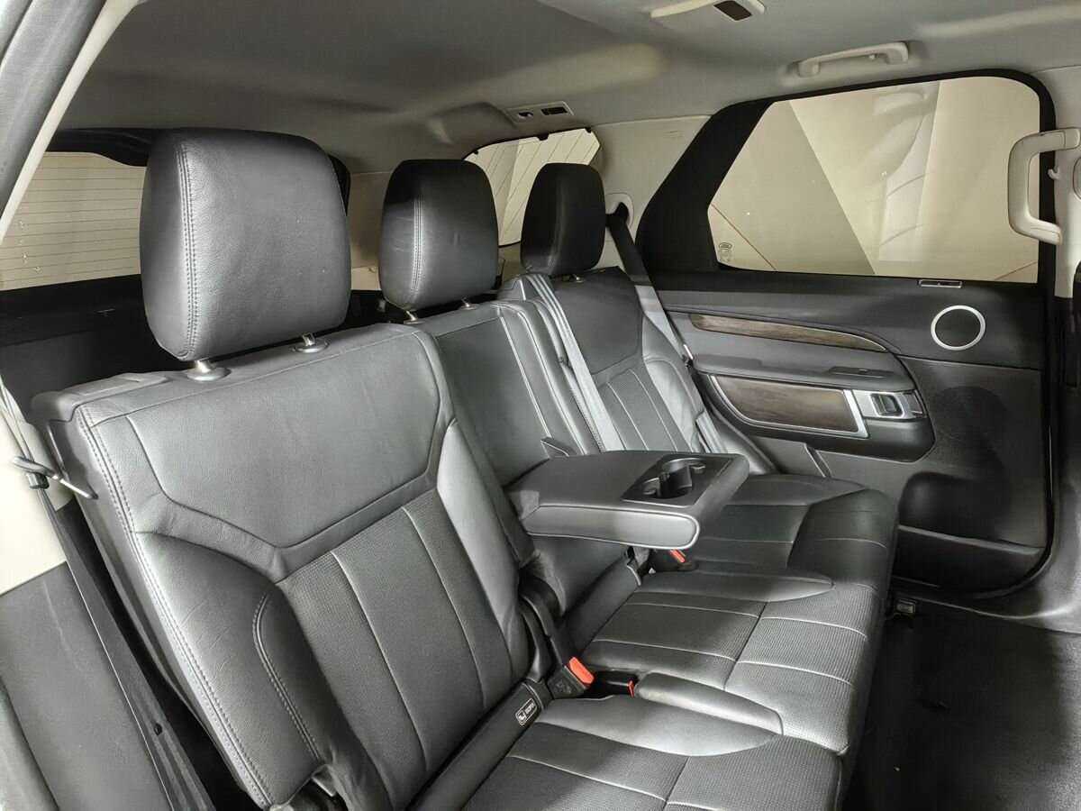 Land Rover Discovery 2018 года с пробегом. Фото: #12