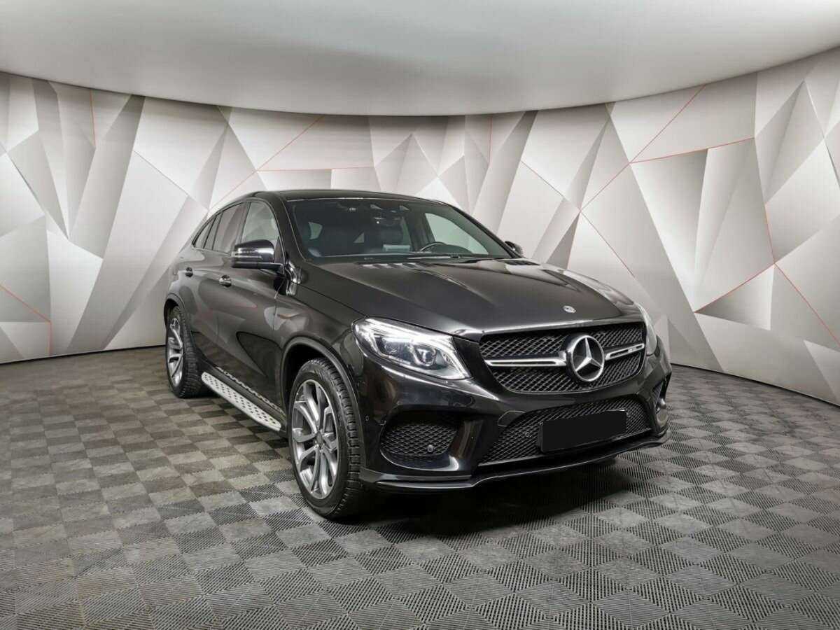 Mercedes-Benz GLE Coupe AMG 2018 года с пробегом. Фото: #2
