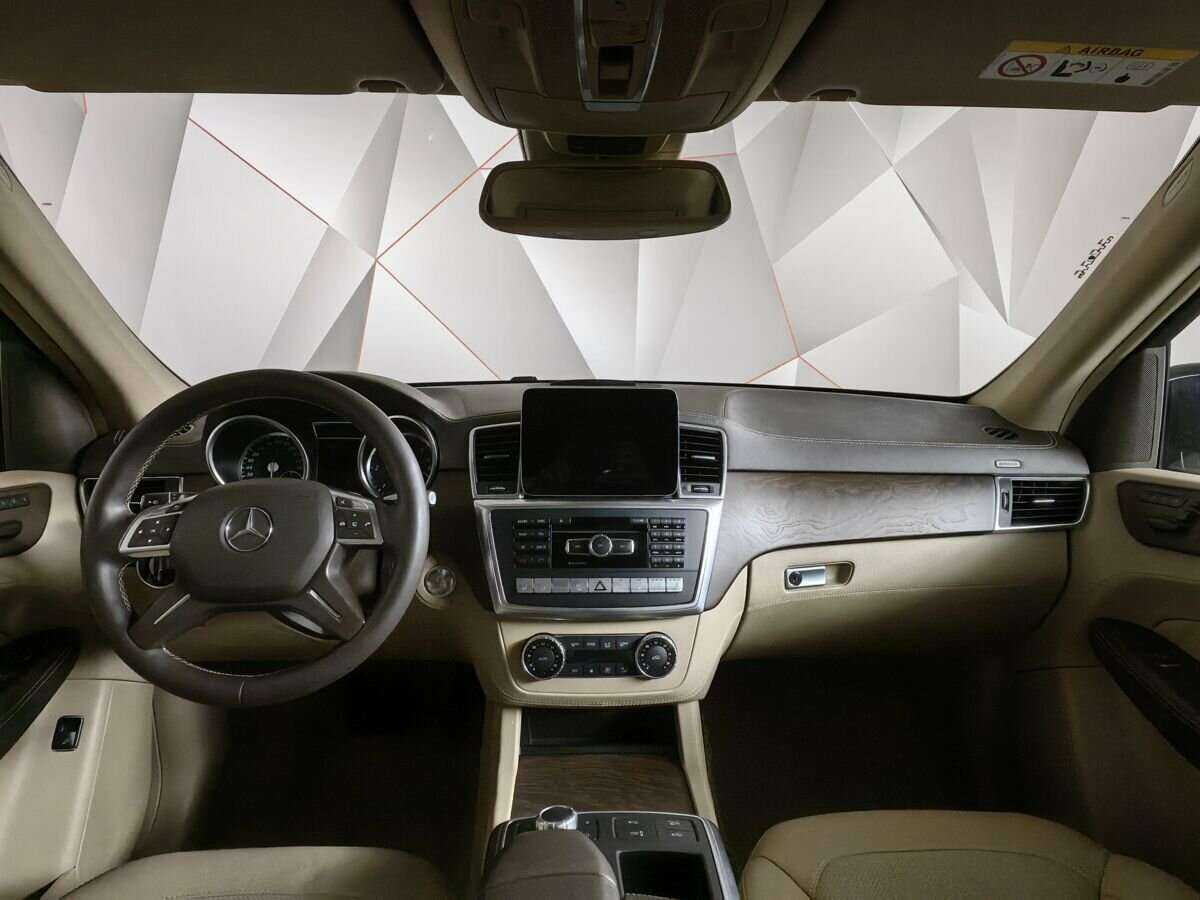 Mercedes-Benz GL-Класс 2015 года с пробегом. Фото: #9