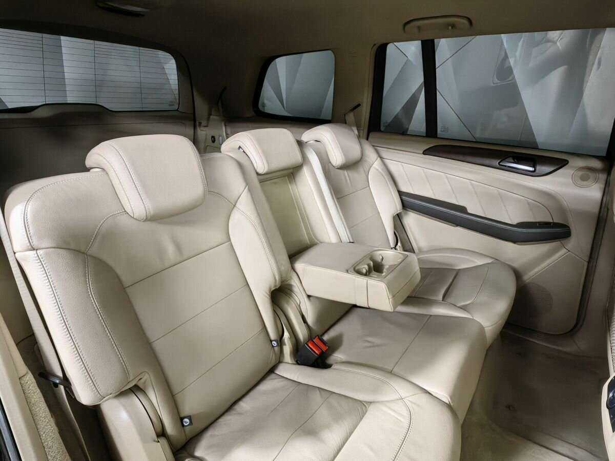 Mercedes-Benz GL-Класс 2015 года с пробегом. Фото: #12