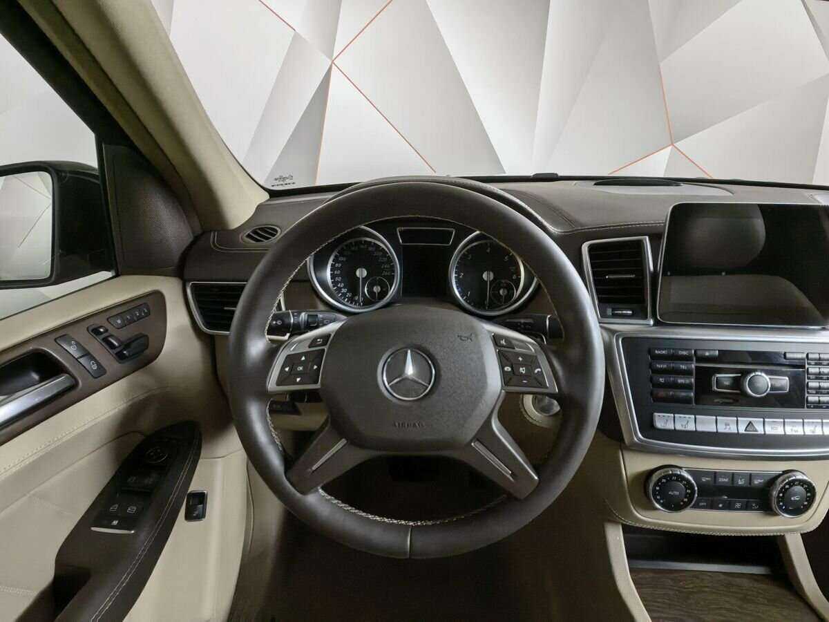 Mercedes-Benz GL-Класс 2015 года с пробегом. Фото: #14