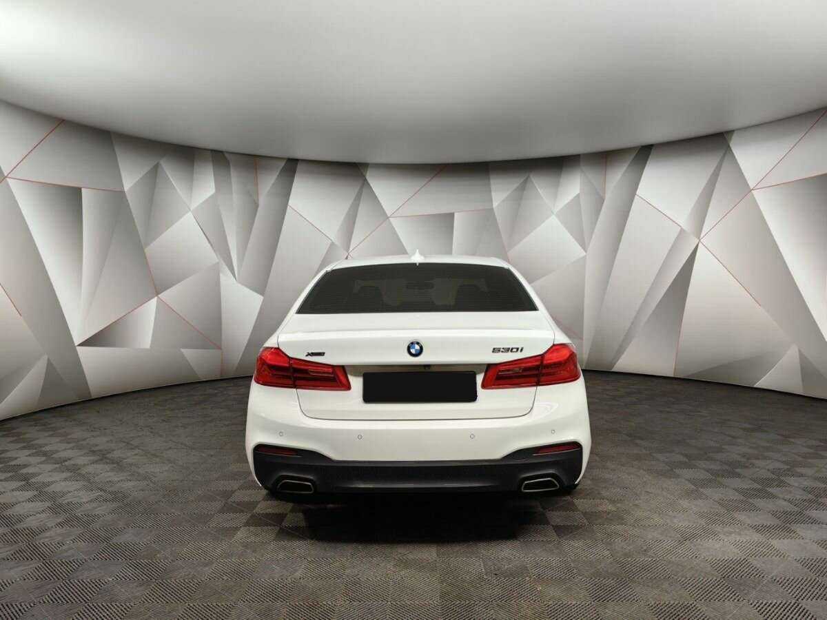 BMW 5 серии 2019 года с пробегом. Фото: #7