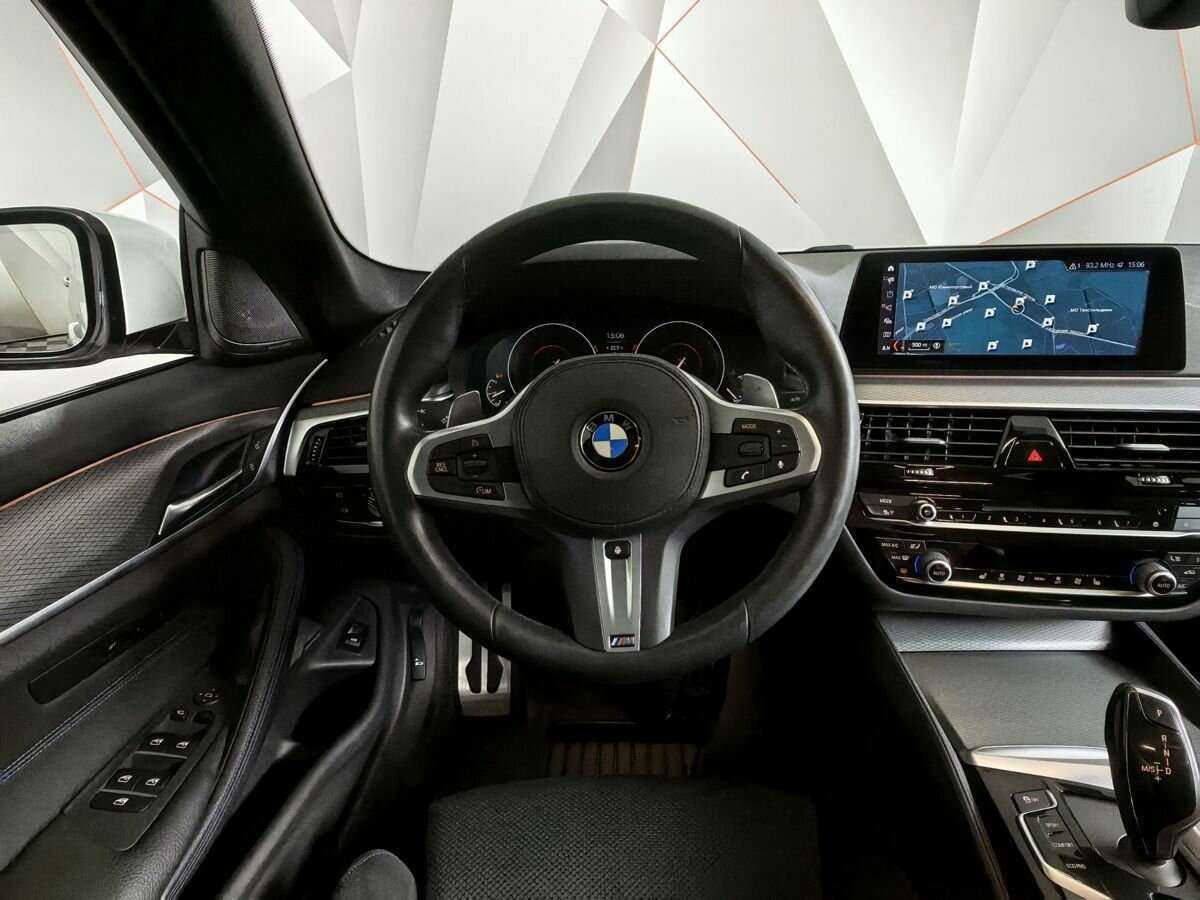 BMW 5 серии 2019 года с пробегом. Фото: #12