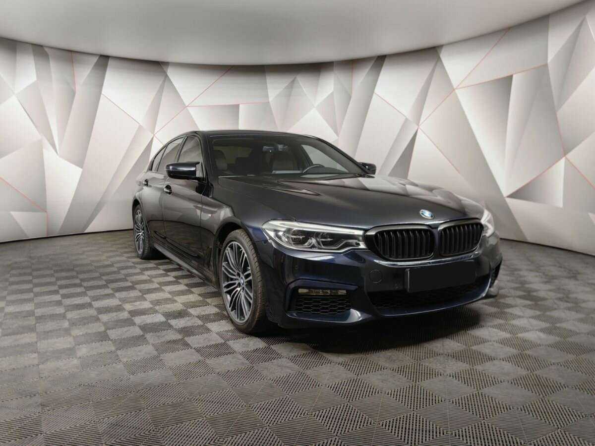 BMW 5 серии 2018 года с пробегом. Фото: #2