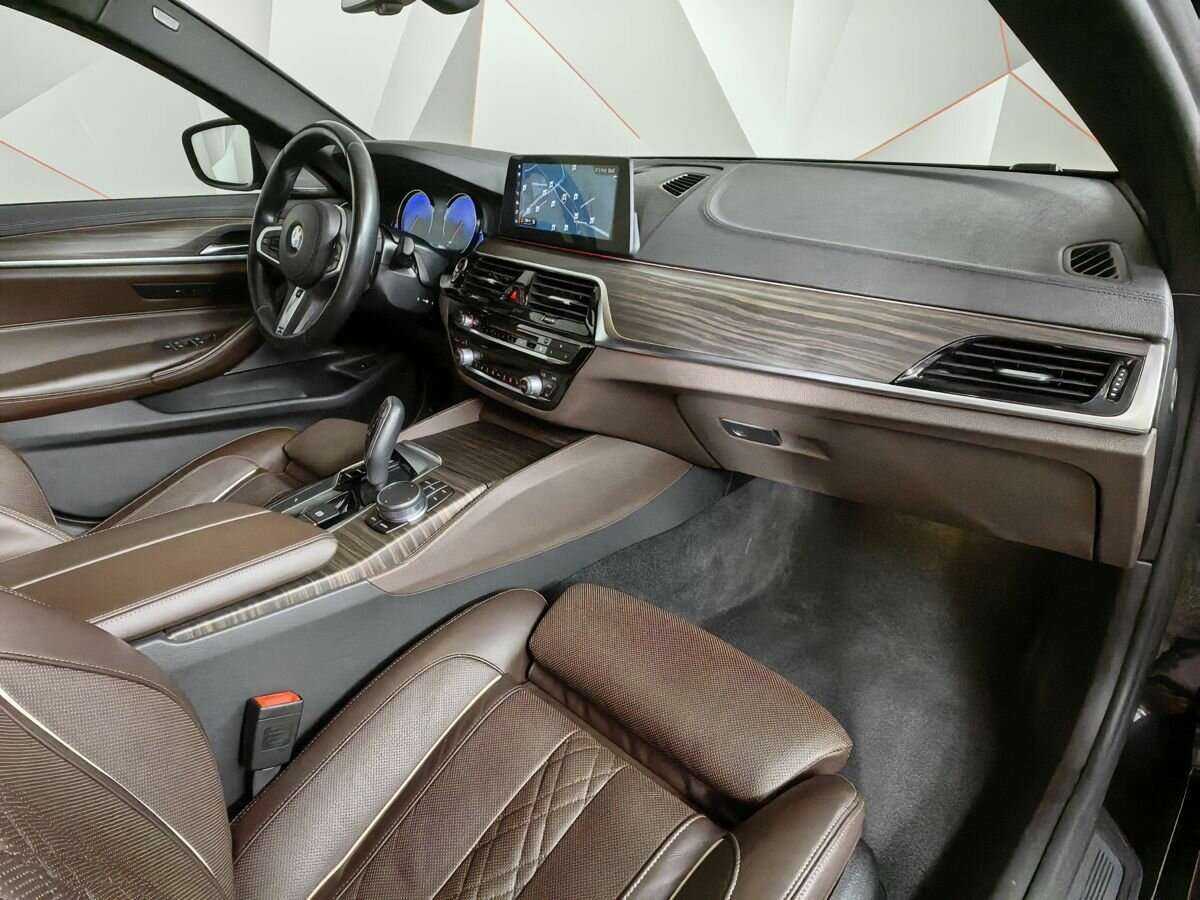 BMW 5 серии 2018 года с пробегом. Фото: #8