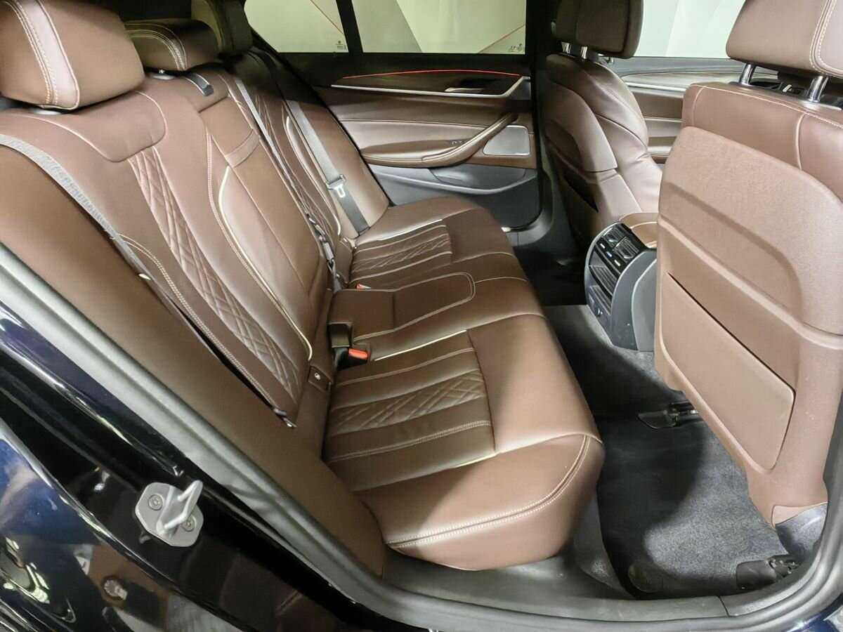 BMW 5 серии 2018 года с пробегом. Фото: #9