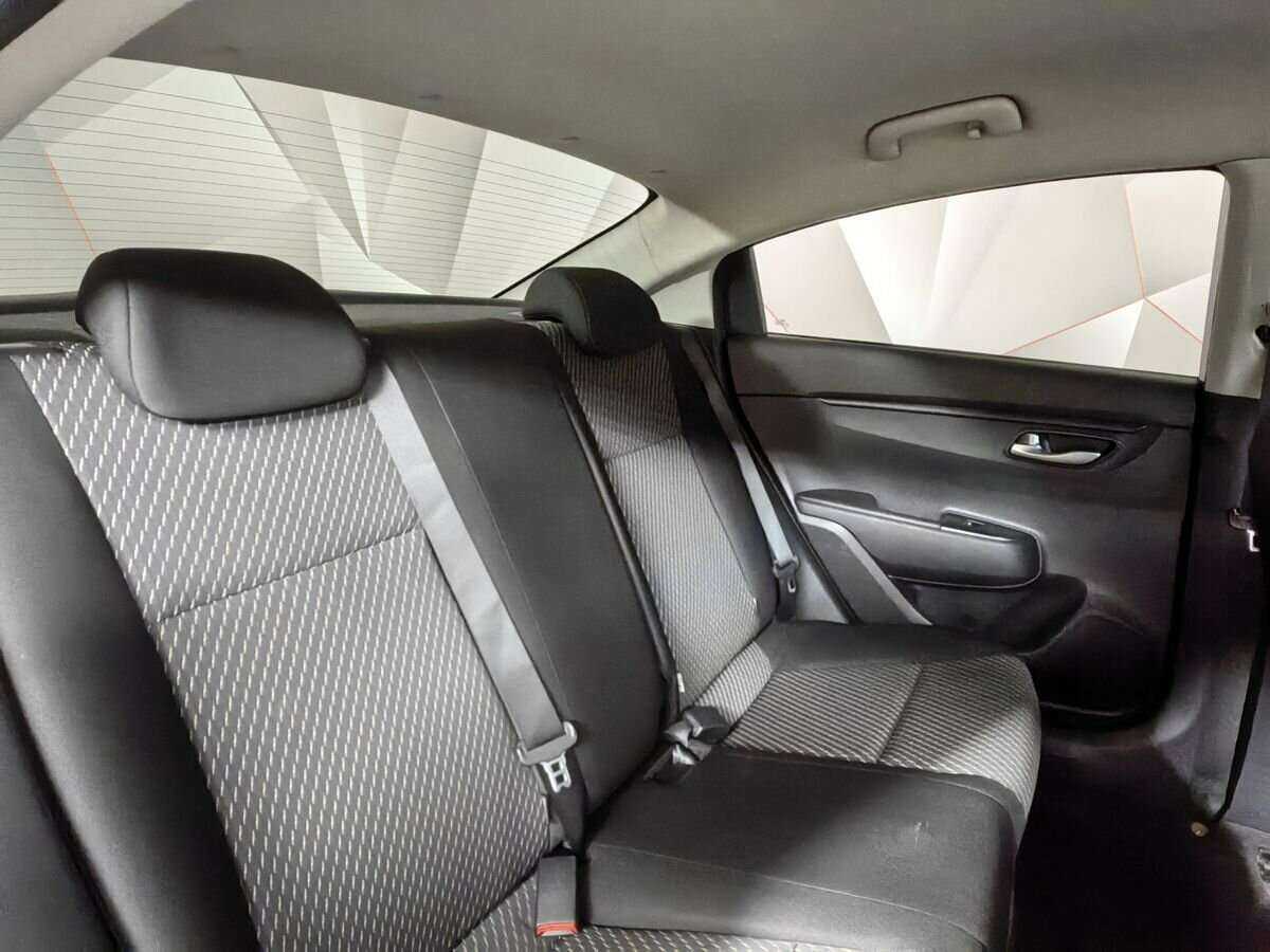 Б/У Киа Рио 2017 года. Фото: #12