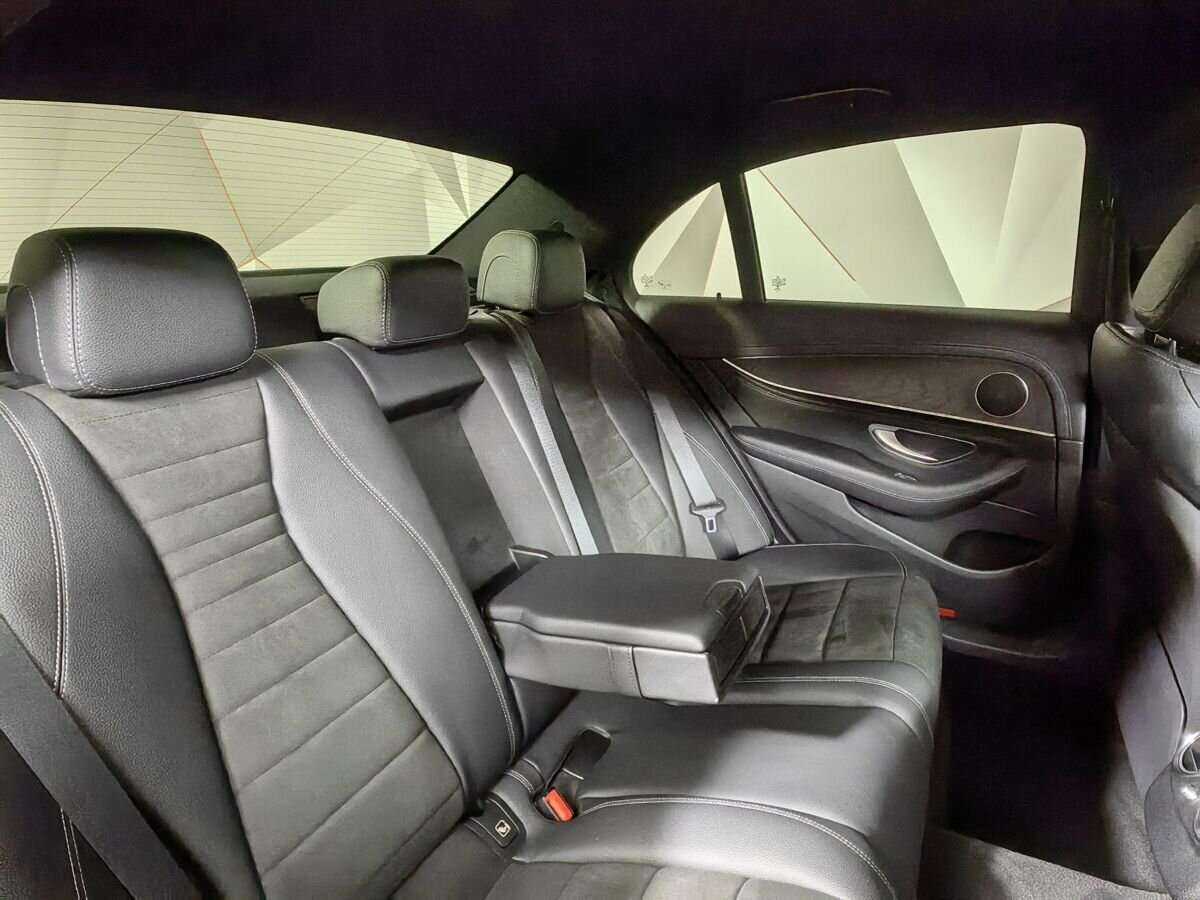 Mercedes-Benz E-Класс 2021 года с пробегом. Фото: #12