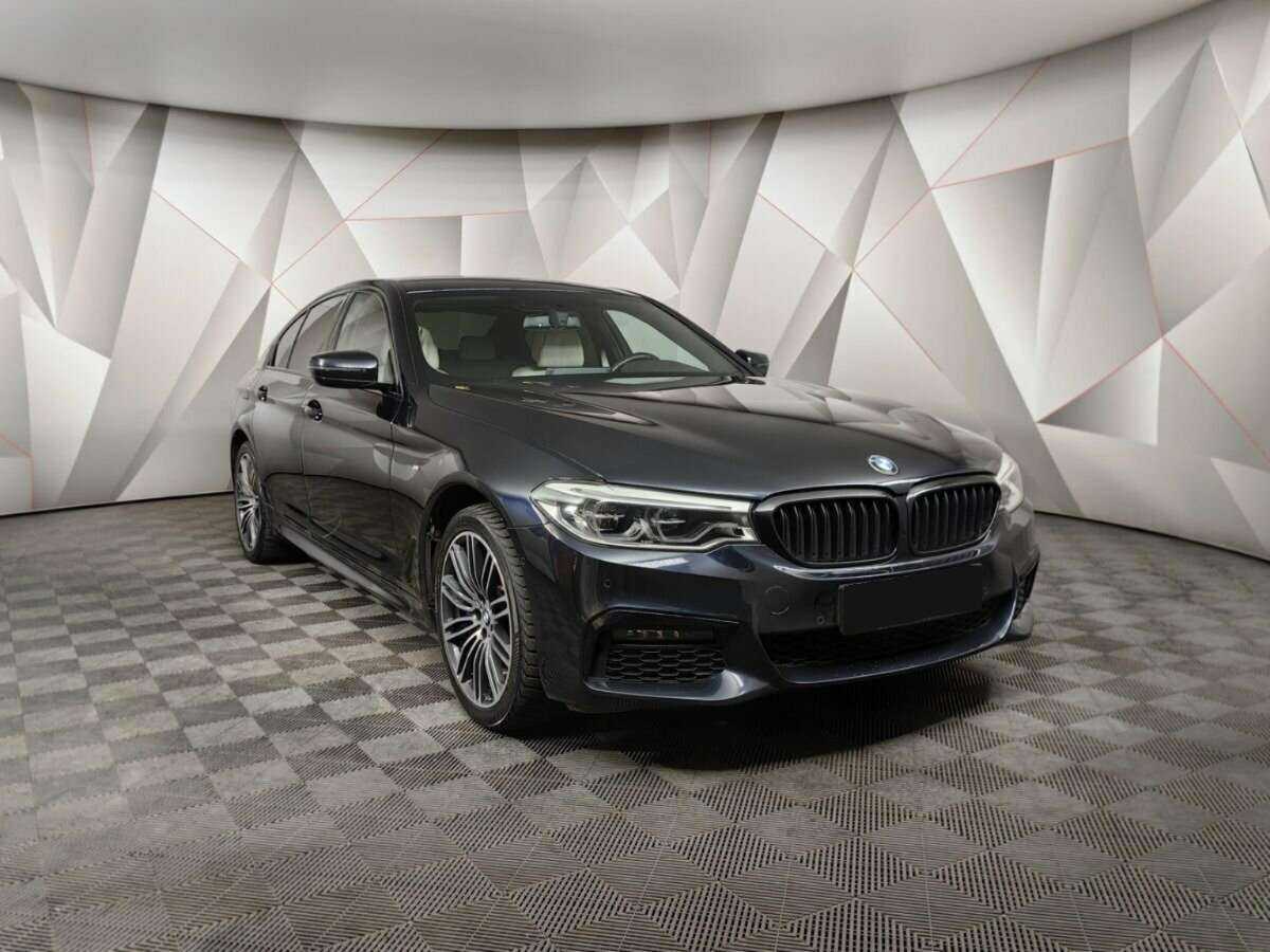 BMW 5 серии 2019 года с пробегом. Фото: #2