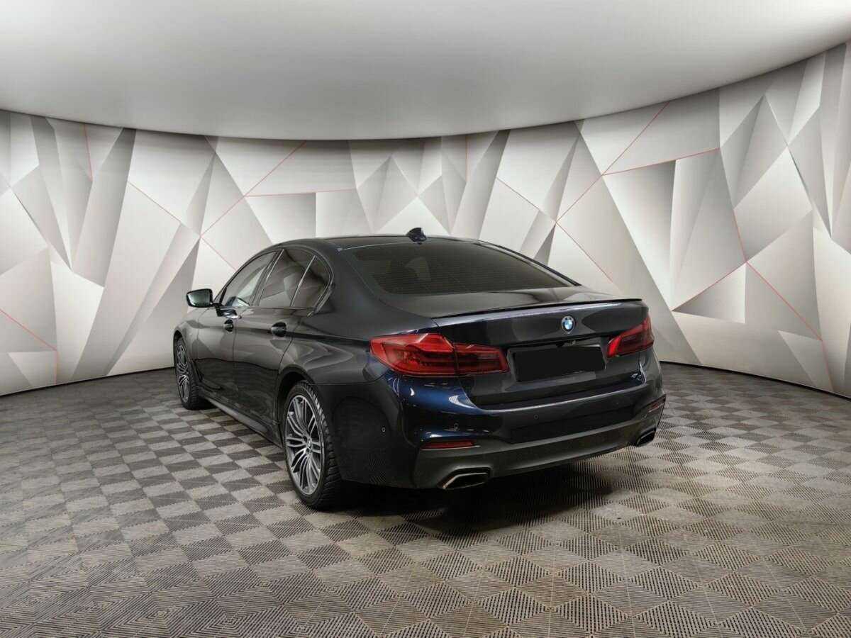 BMW 5 серии 2019 года с пробегом. Фото: #3
