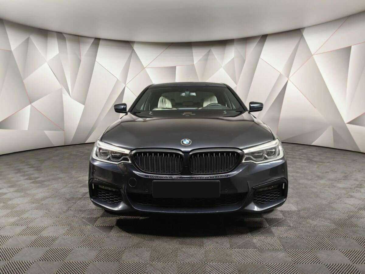 BMW 5 серии 2019 года с пробегом. Фото: #6