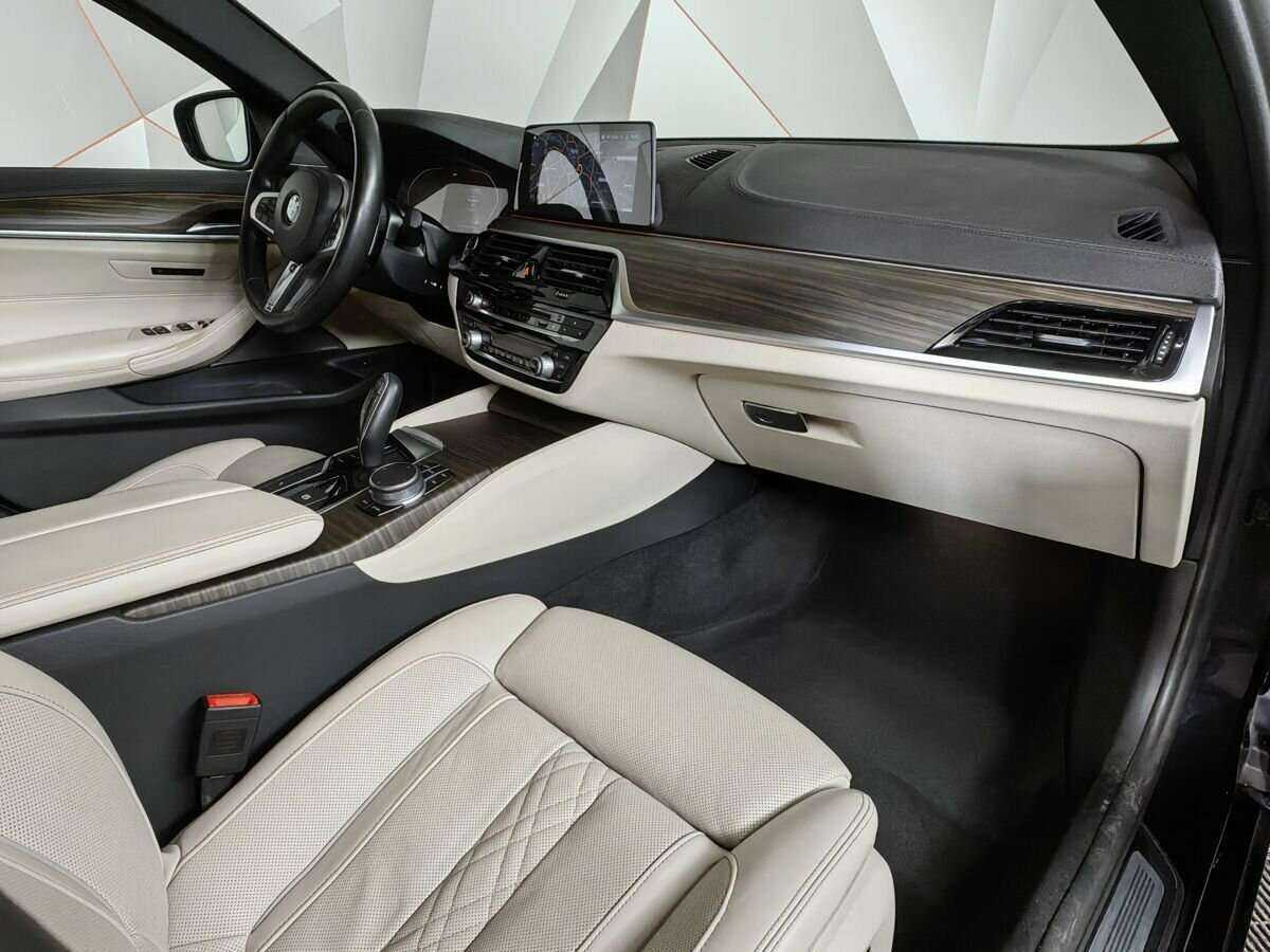 BMW 5 серии 2019 года с пробегом. Фото: #8