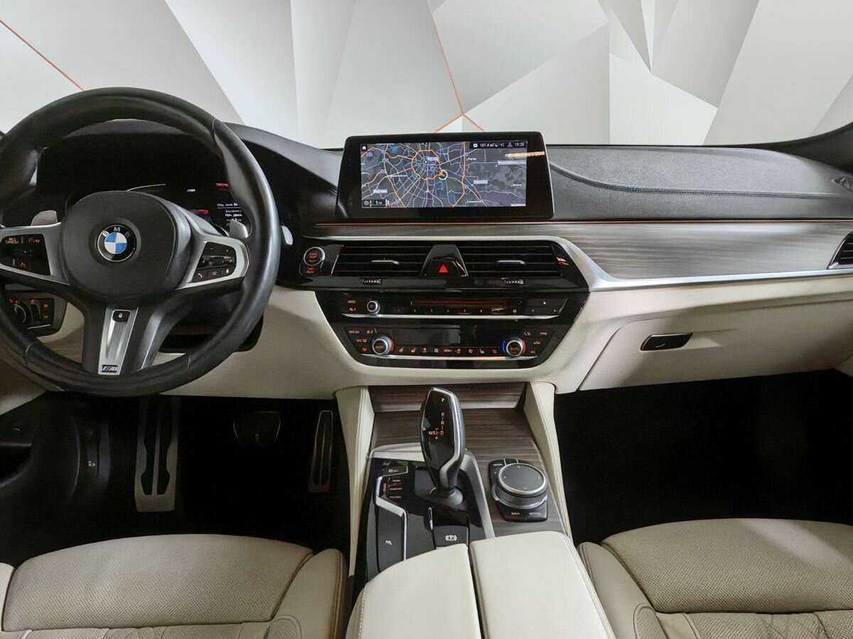 BMW 5 серии 2019 года с пробегом. Фото: #9