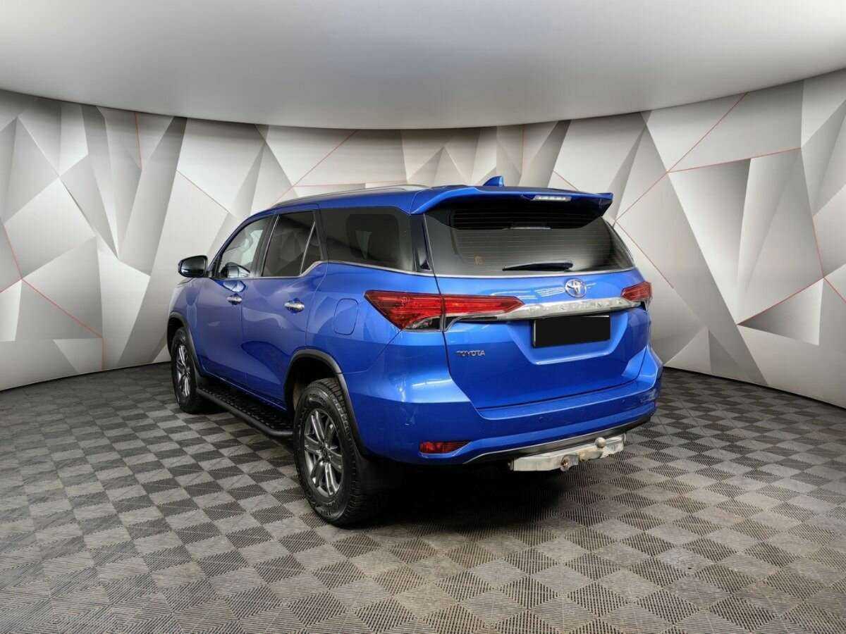 Toyota Fortuner 2017 года с пробегом. Фото: #3