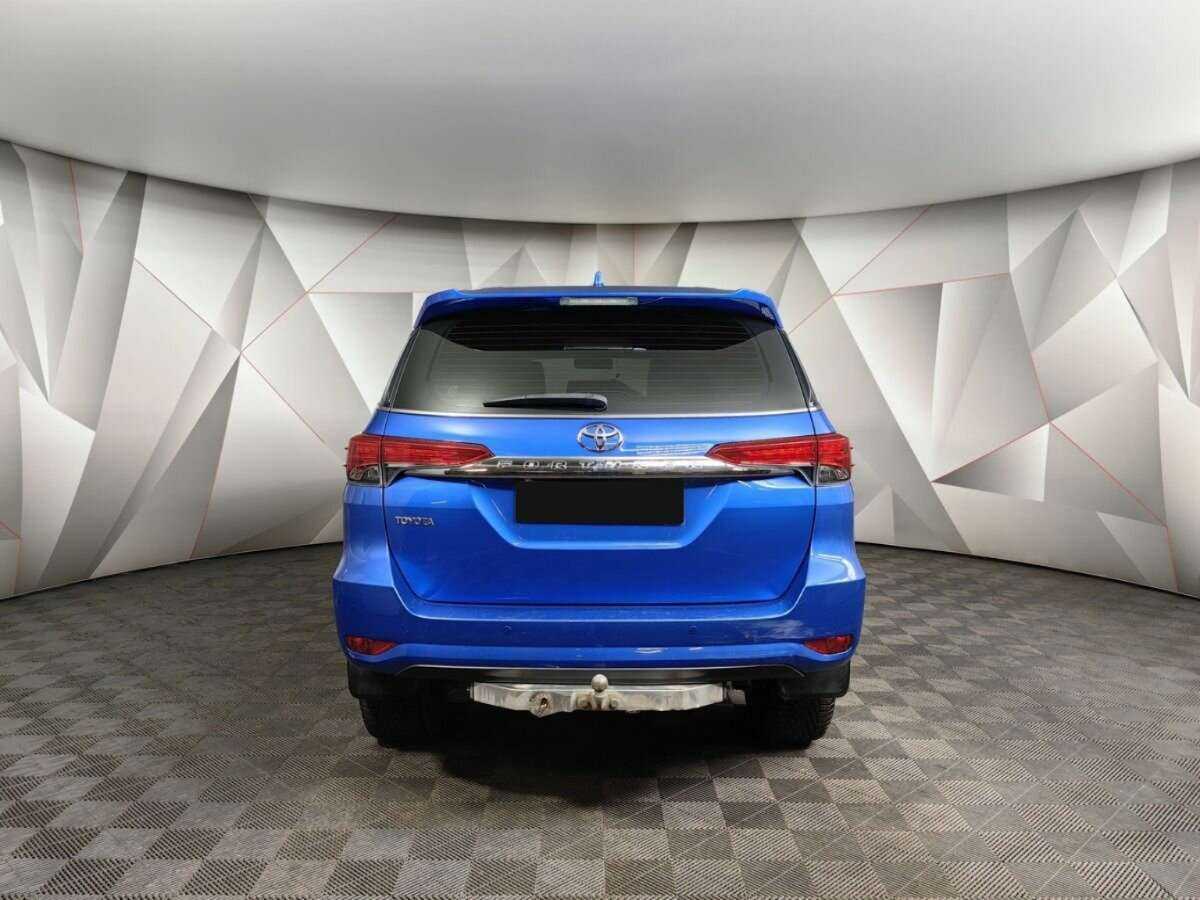 Toyota Fortuner 2017 года с пробегом. Фото: #7