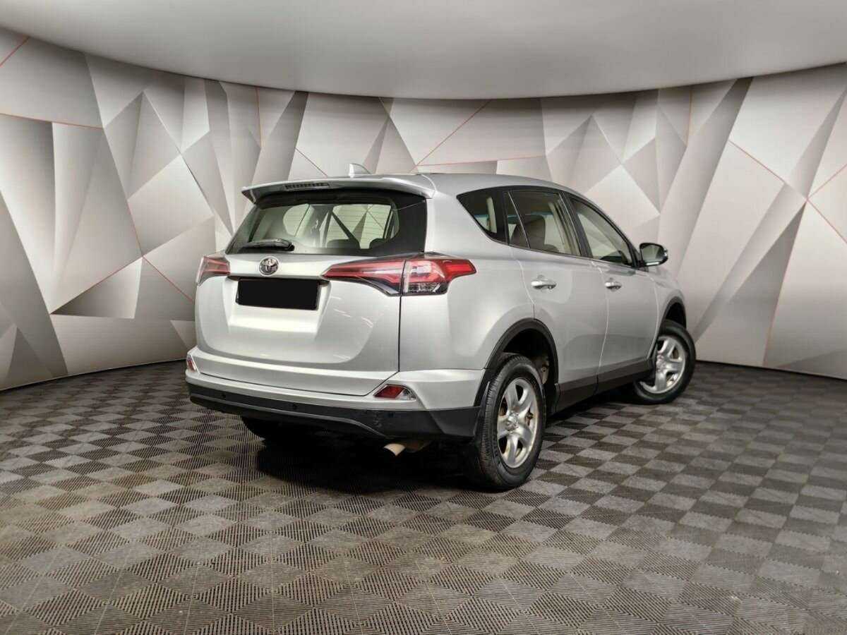 Toyota RAV4 2016 года с пробегом. Фото: #1