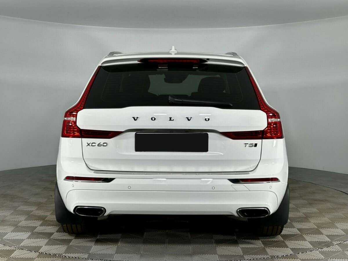 Volvo XC60 2021 года с пробегом. Фото: #3