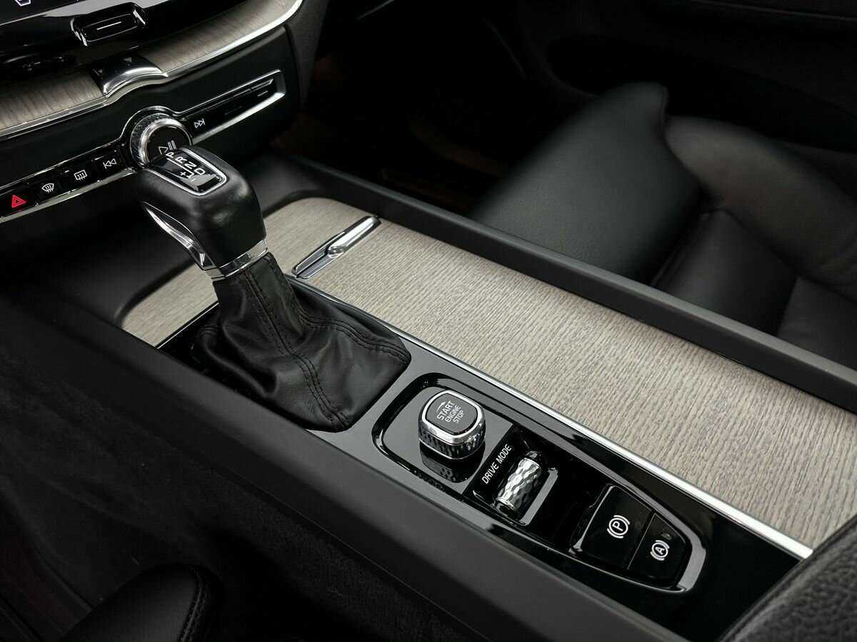 Volvo XC60 2021 года с пробегом. Фото: #14