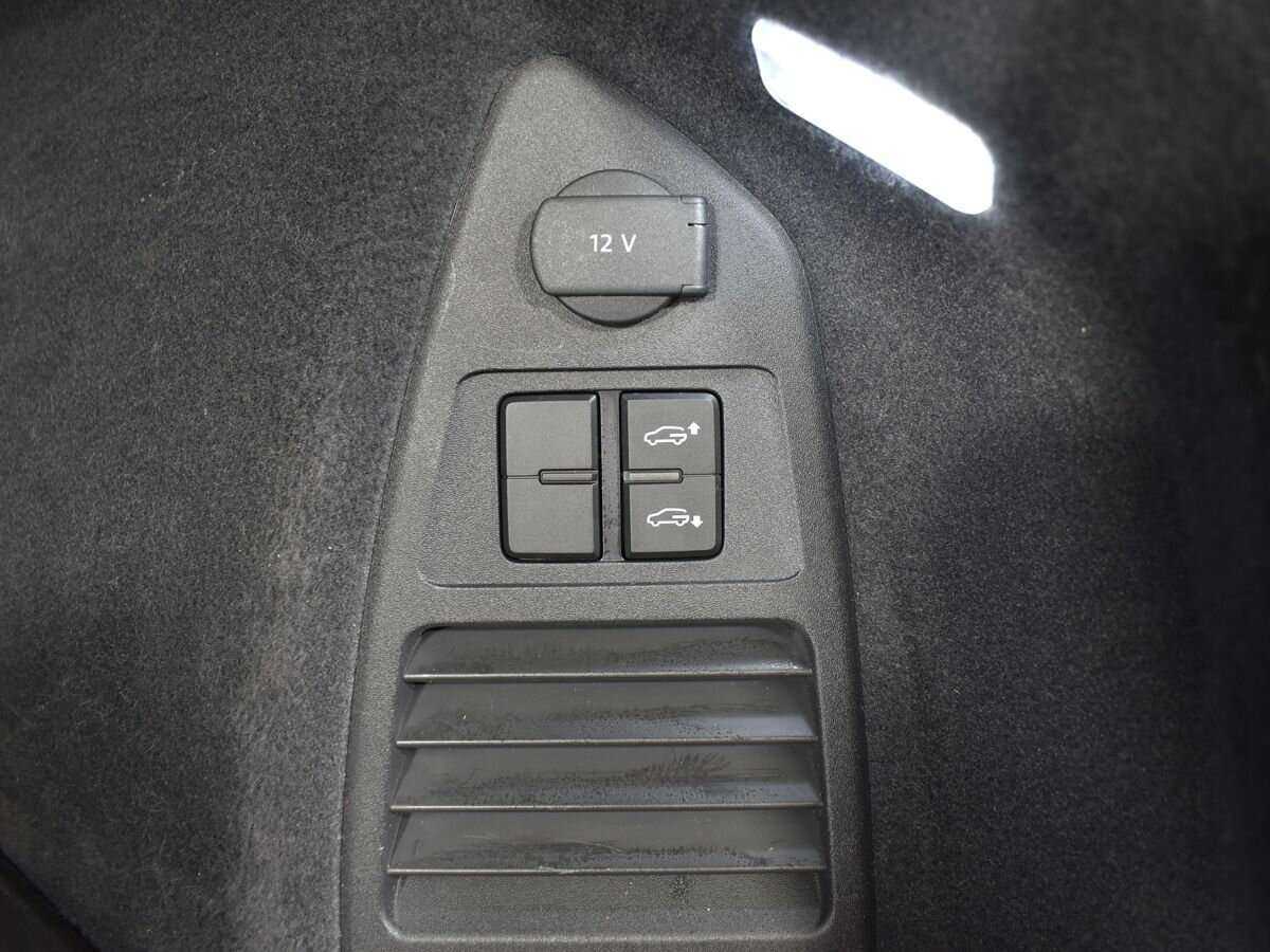 Volkswagen Touareg 2019 года с пробегом. Фото: #18