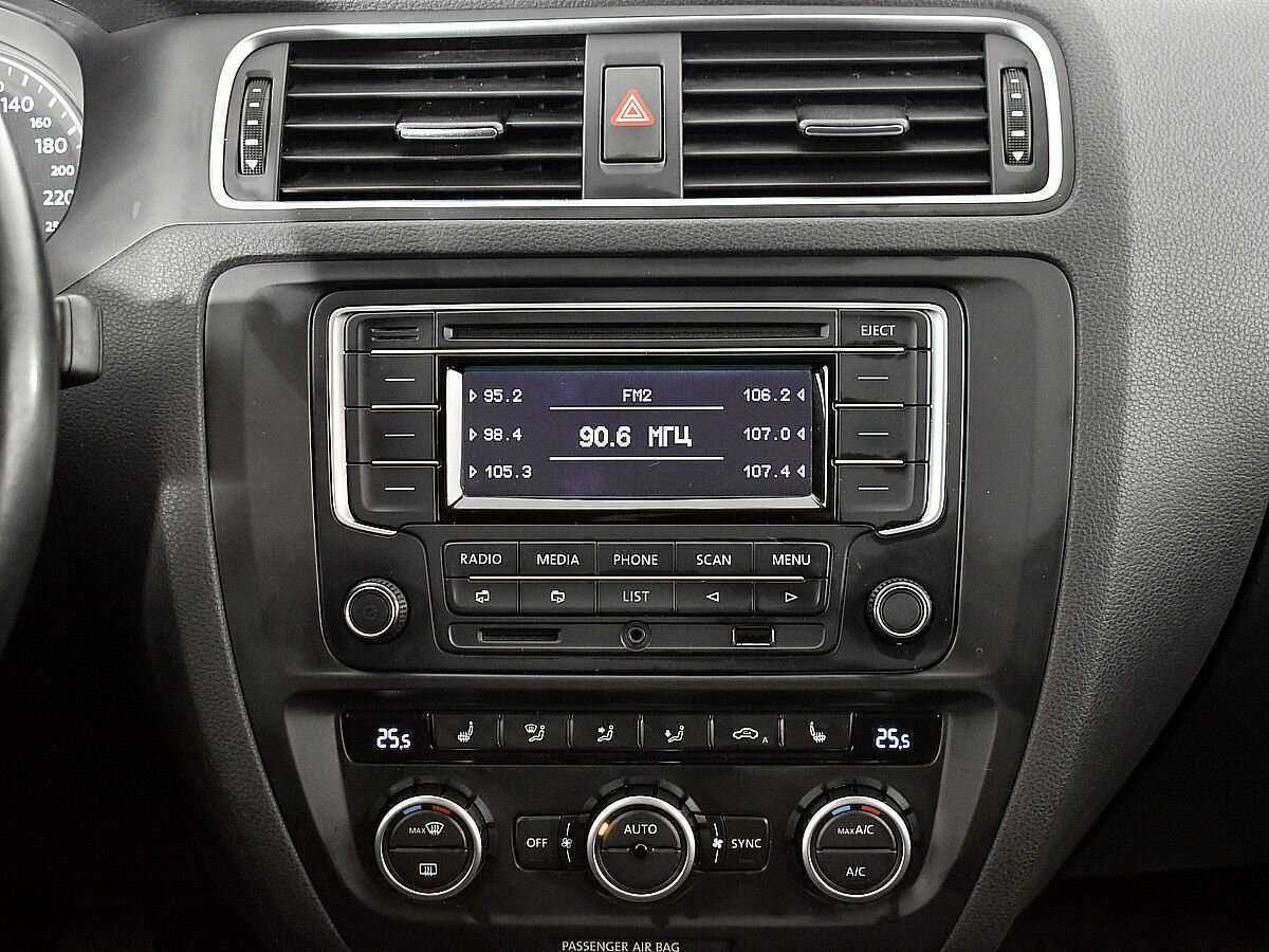 Б/У Фольксваген Джетта 2014 года. Фото: #11