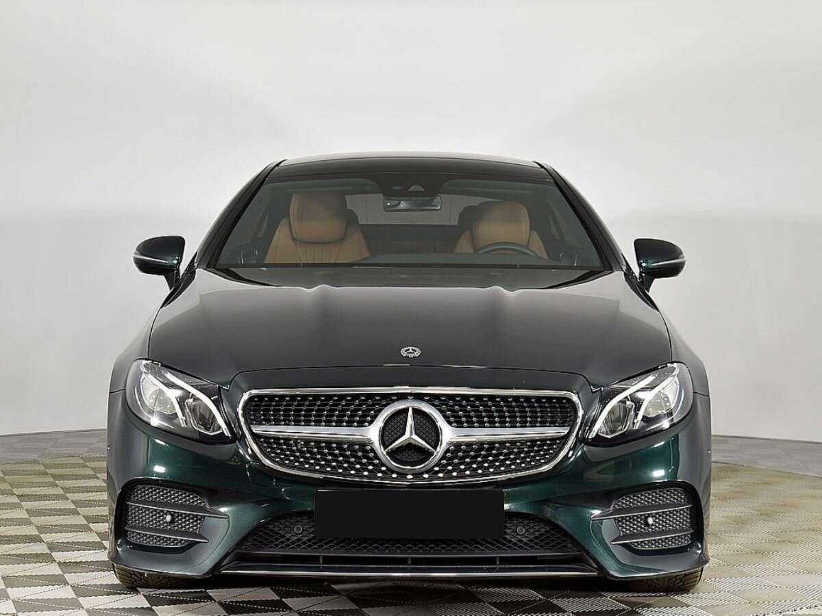 Mercedes-Benz E-Класс 2020 года с пробегом. Фото: #2