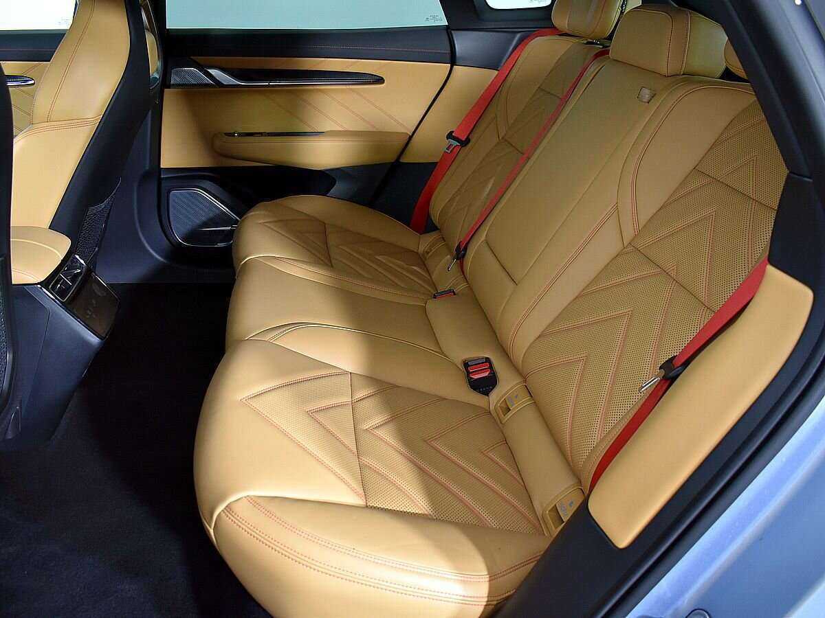 Zeekr 001 2022 года с пробегом. Фото: #8