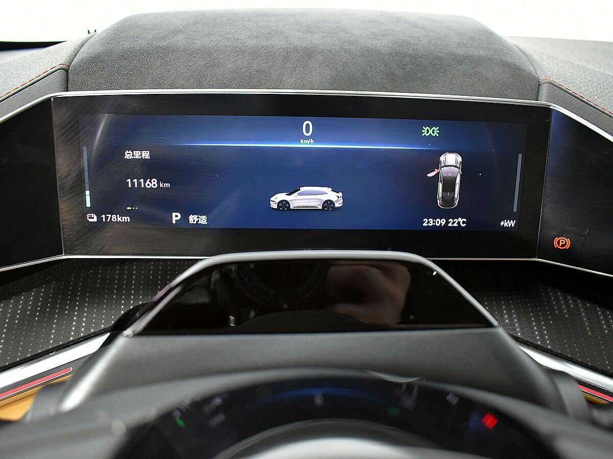 Zeekr 001 2022 года с пробегом. Фото: #11