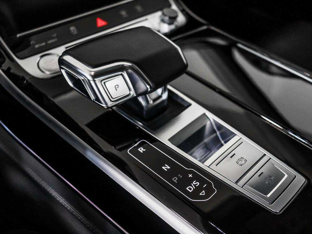 Audi A8 2020 года с пробегом. Фото: #12