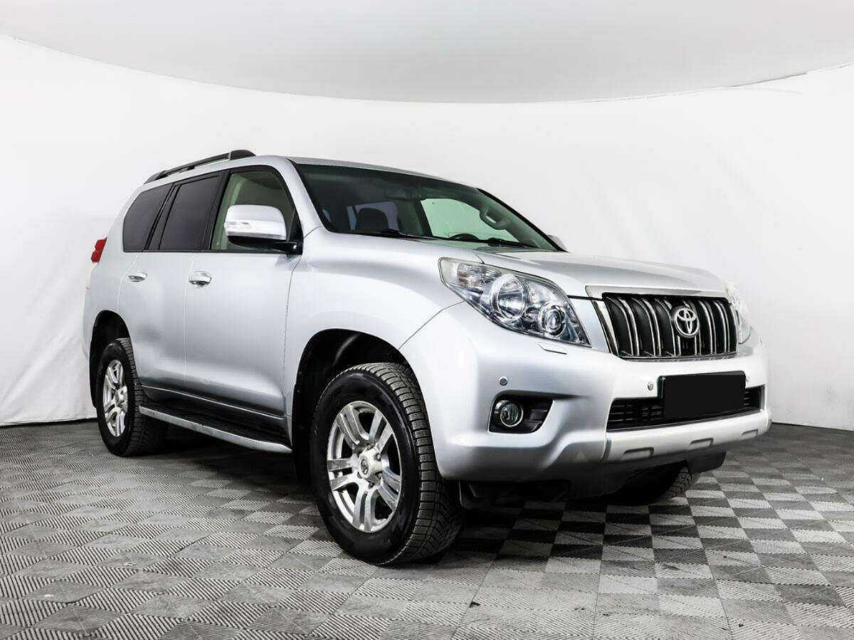 Toyota Land Cruiser Prado 2011 года с пробегом. Фото: #2