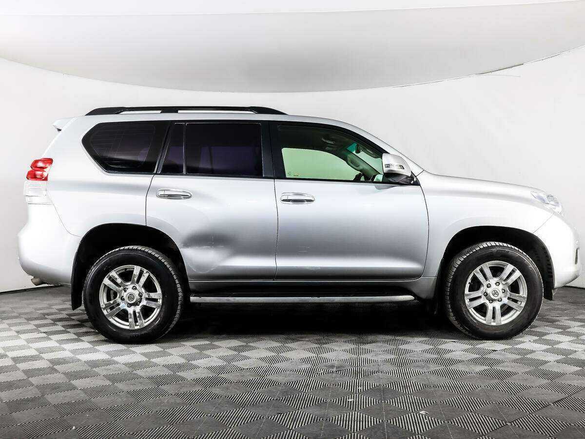 Toyota Land Cruiser Prado 2011 года с пробегом. Фото: #3
