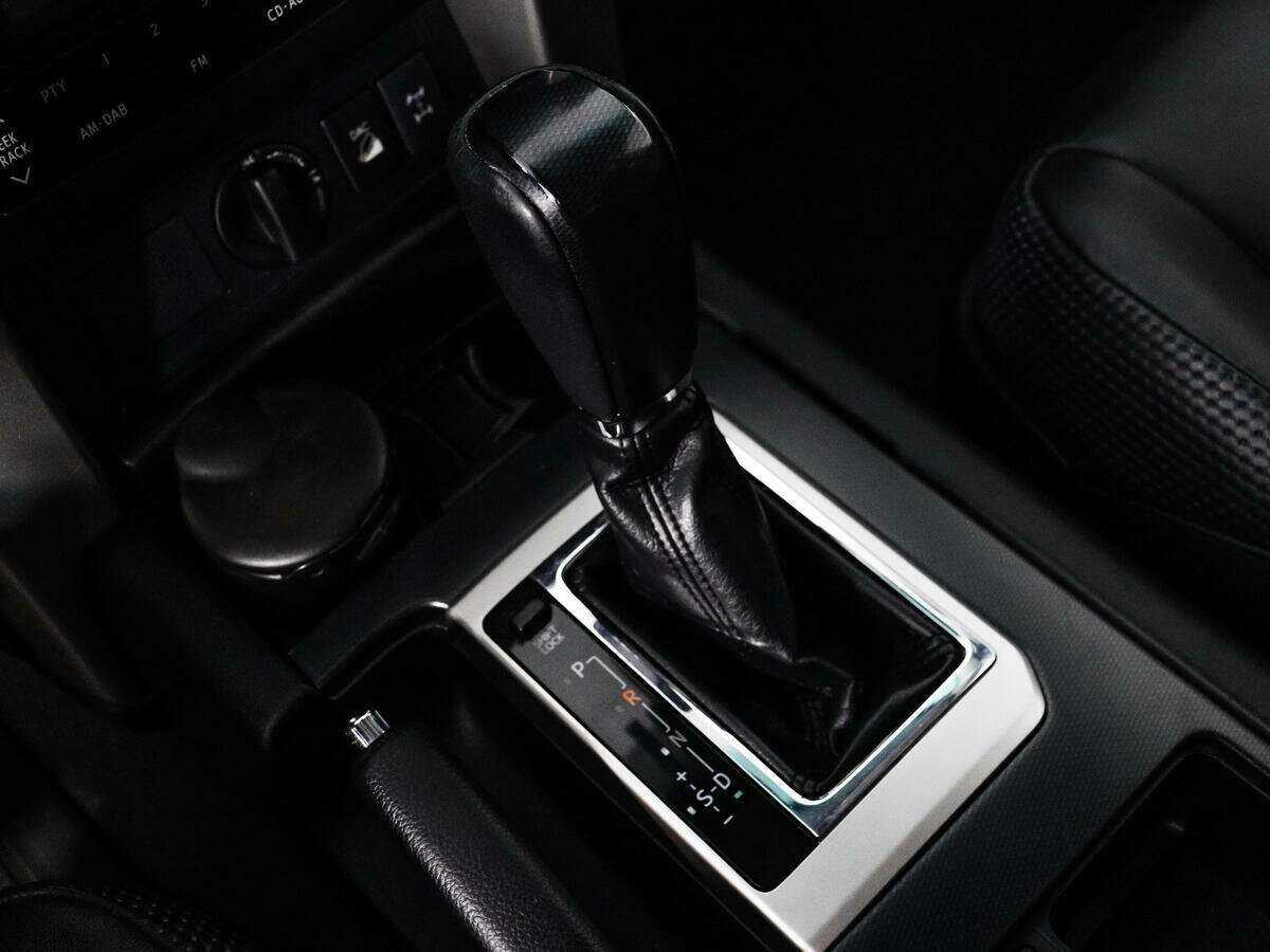 Toyota Land Cruiser Prado 2011 года с пробегом. Фото: #10