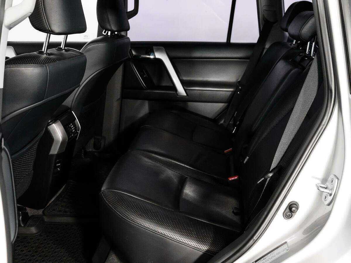 Toyota Land Cruiser Prado 2011 года с пробегом. Фото: #12