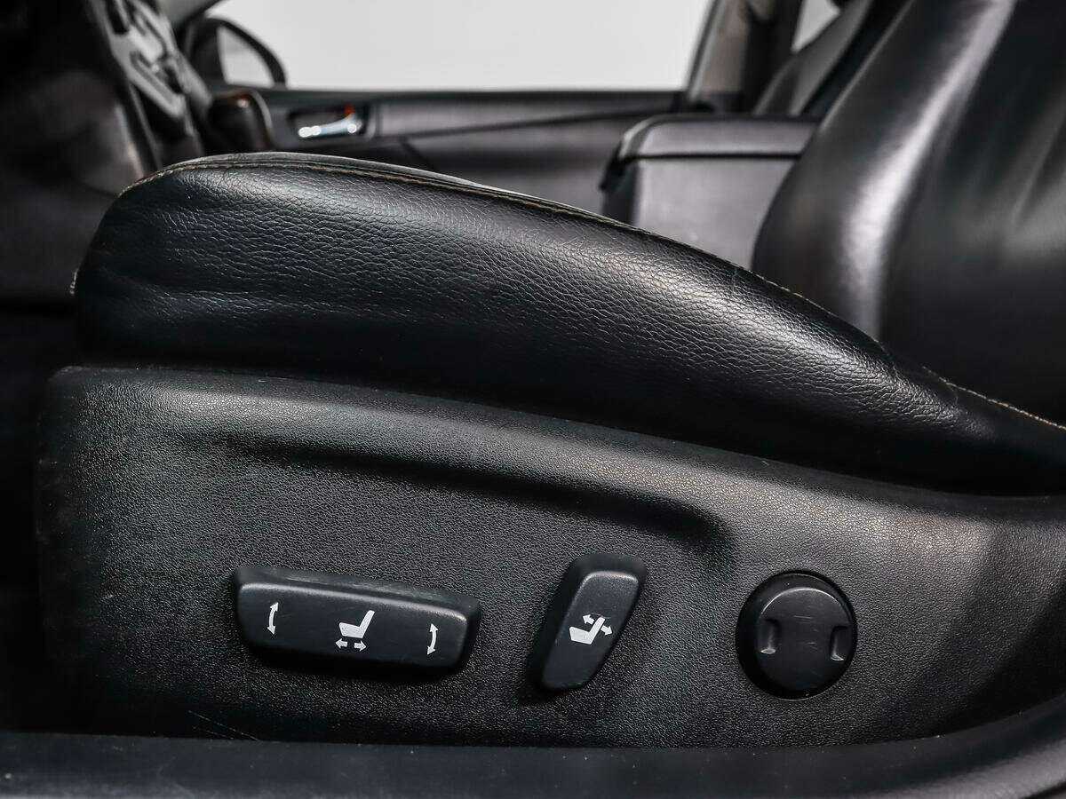 Б/У Тойота Камри 2012 года. Фото: #9