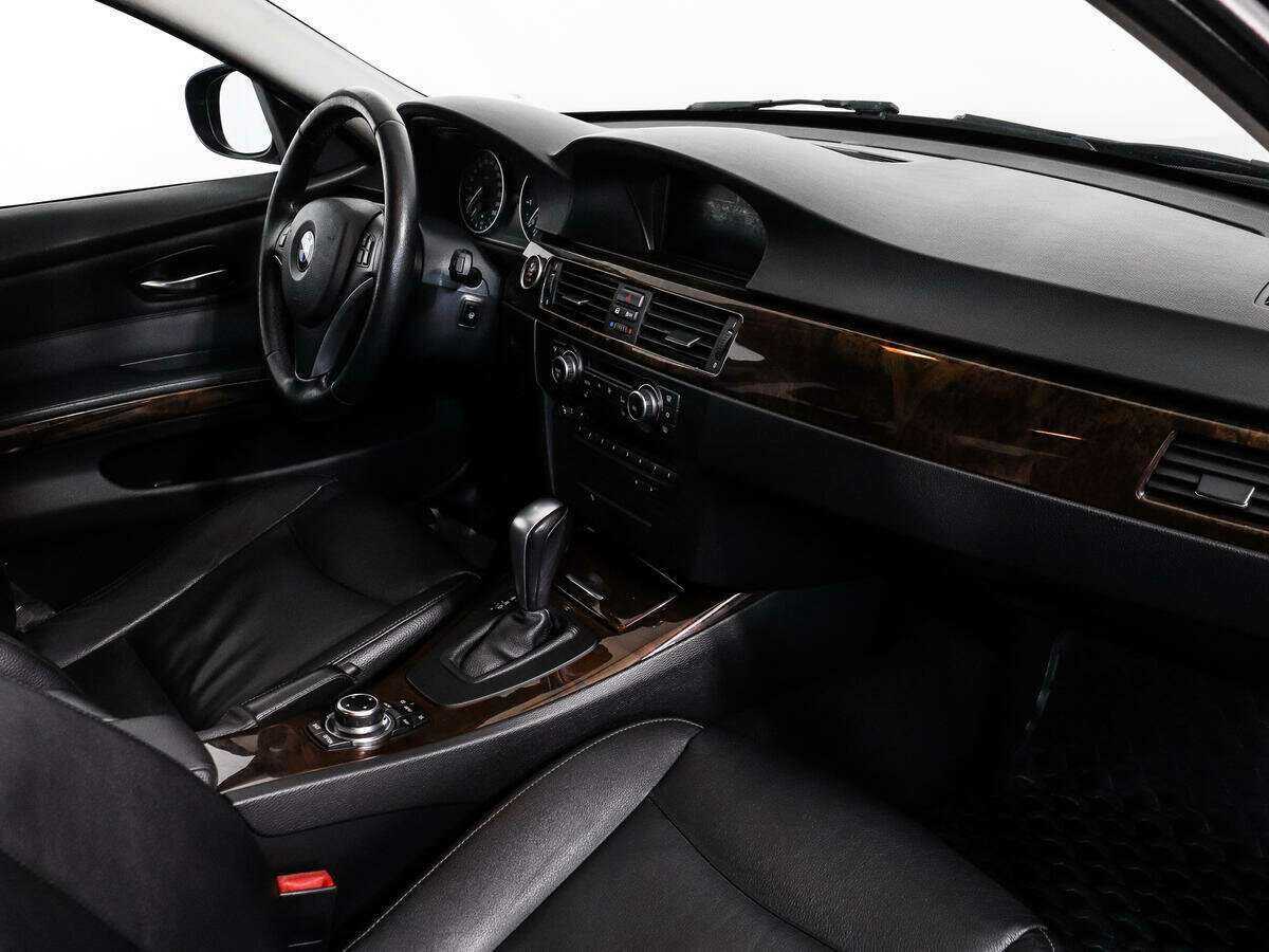 BMW 3 серии 2011 года с пробегом. Фото: #12