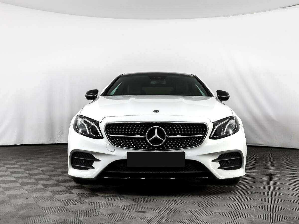 Mercedes-Benz E-Класс 2017 года с пробегом. Фото: #1