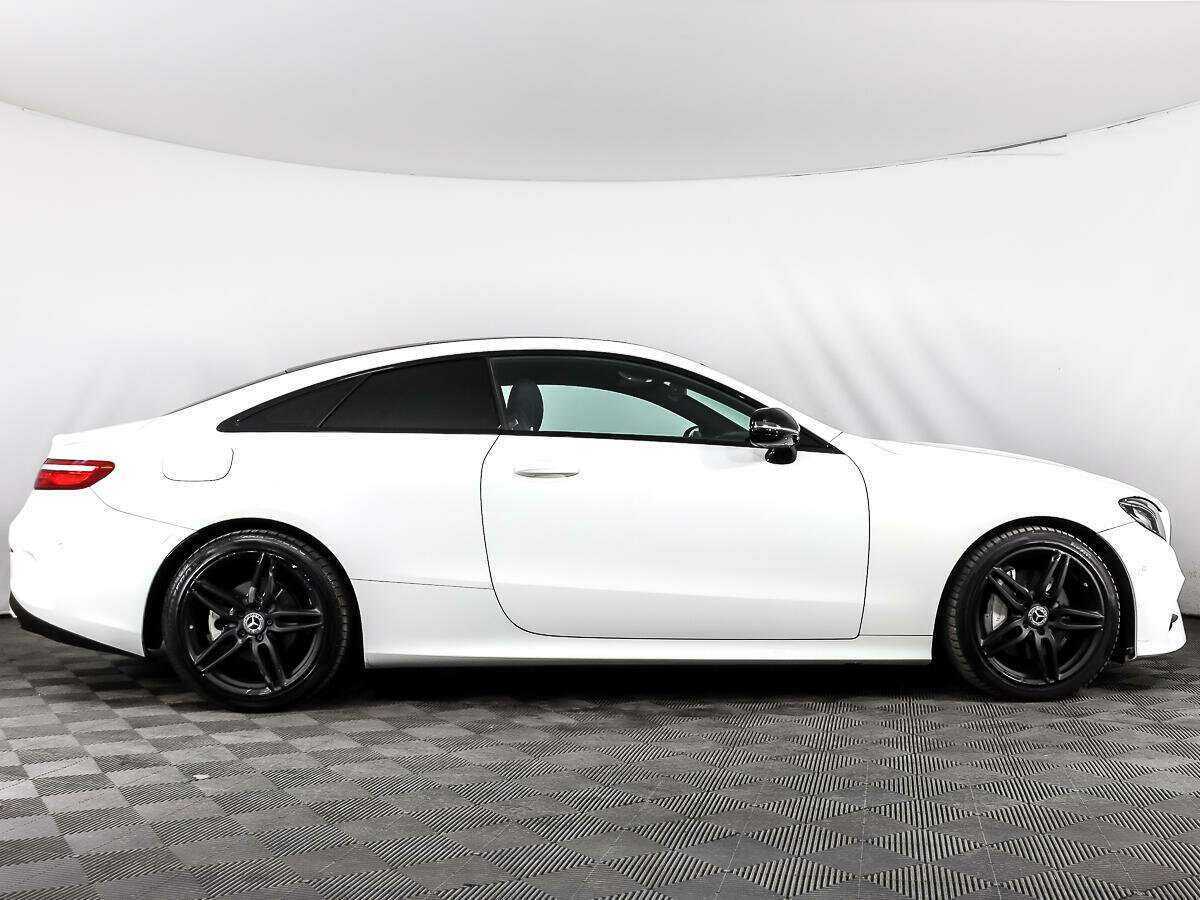 Mercedes-Benz E-Класс 2017 года с пробегом. Фото: #3