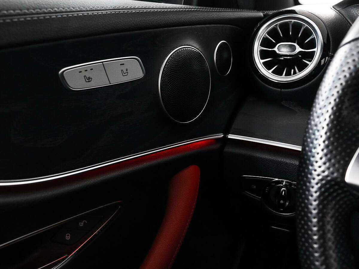 Mercedes-Benz E-Класс 2017 года с пробегом. Фото: #12