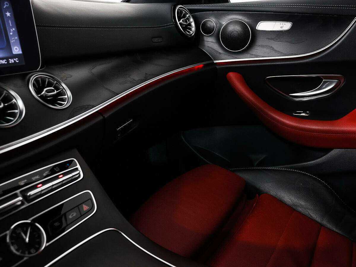 Mercedes-Benz E-Класс 2017 года с пробегом. Фото: #13