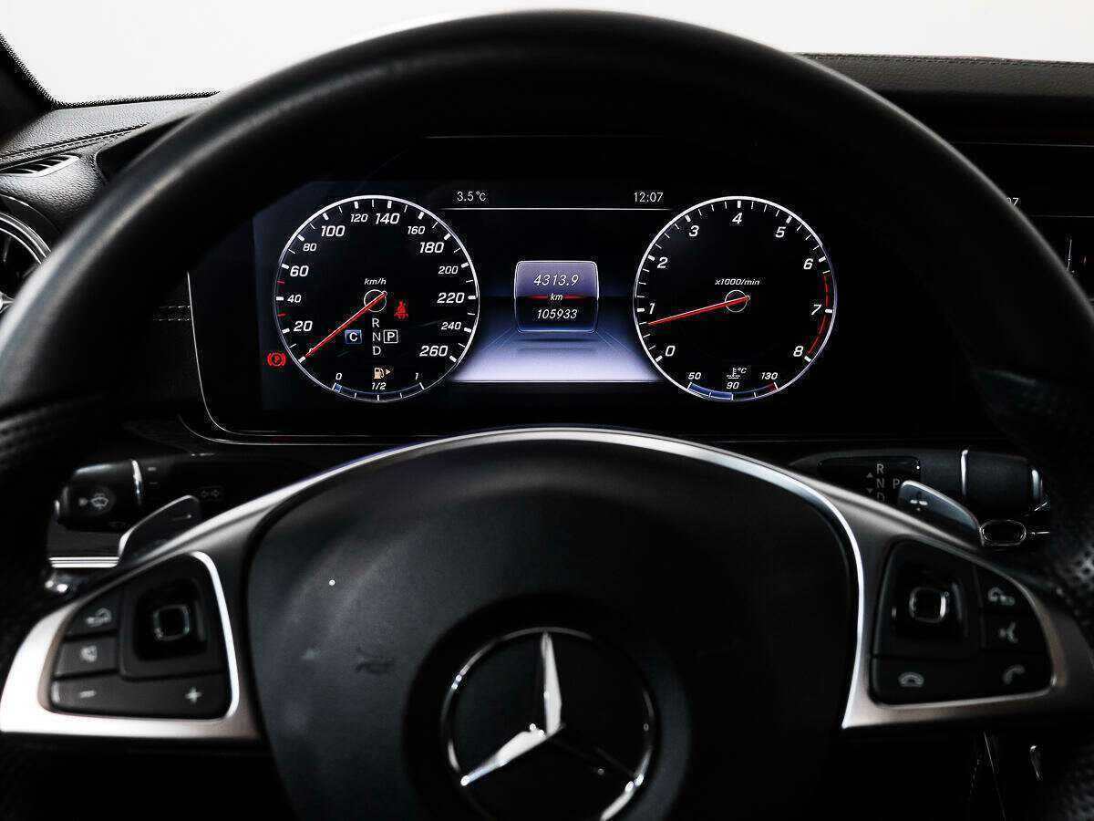 Mercedes-Benz E-Класс 2017 года с пробегом. Фото: #18