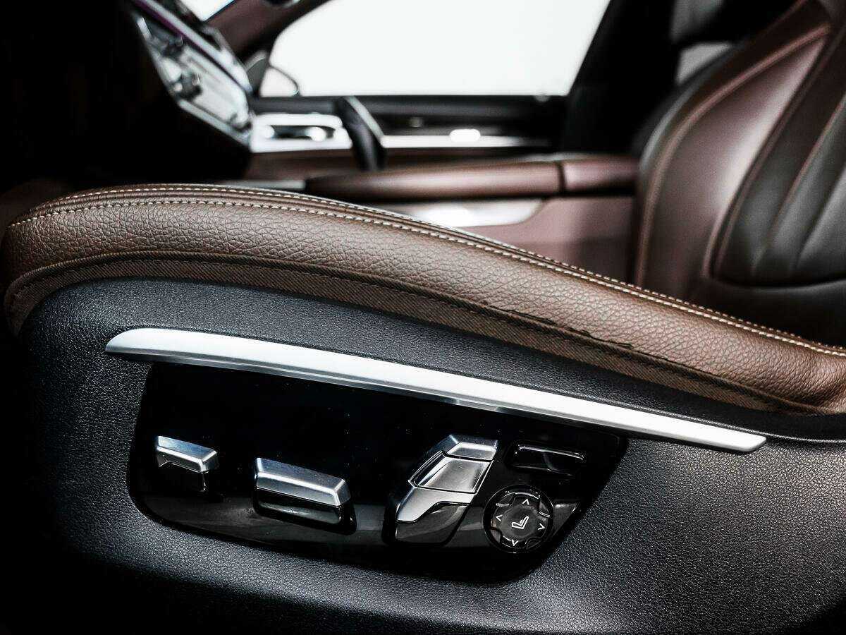 BMW 7 серии 2016 года с пробегом. Фото: #9