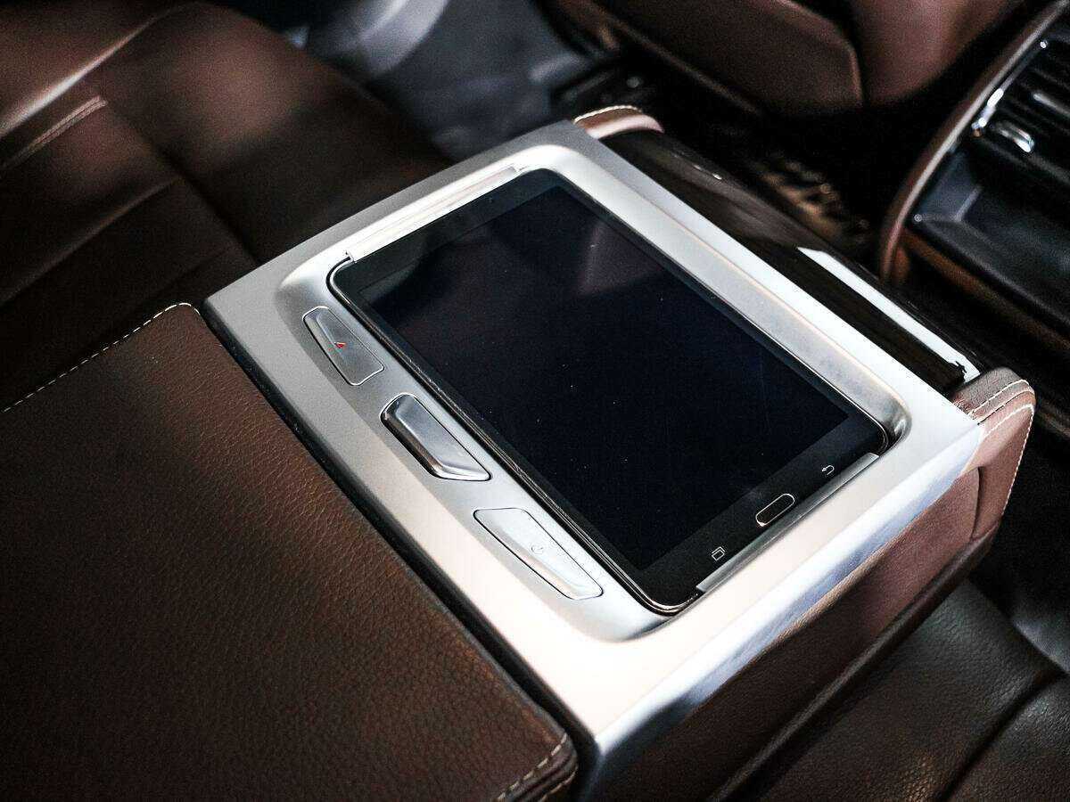 BMW 7 серии 2016 года с пробегом. Фото: #17